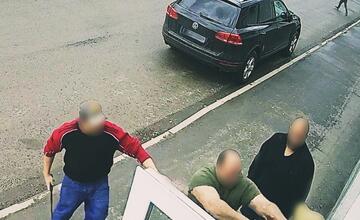 FOTO: Brutálna bitka v Lubeníku