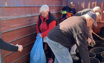 FOTO: Bezplatný kompost v Banskej Bystrici