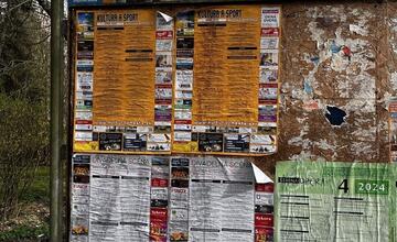 FOTO: Výlep plagátov v Banskej Bystrici