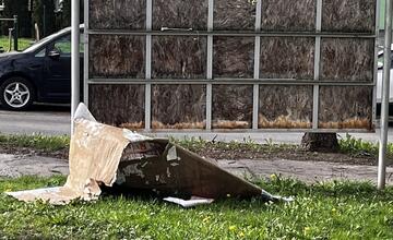 FOTO: Výlep plagátov v Banskej Bystrici