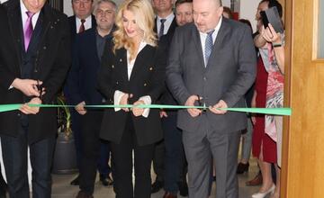 FOTO: Slávnostné otvorenie pamätnej izby Mateja Bela