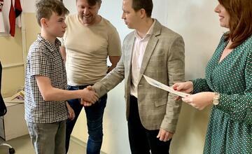 FOTO: Smetiarske autá majú nového maskota, volá sa Supermárius