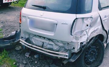 FOTO: Medzi Revúcou a Muránskou Dlhou Lúkou sa zrazilo auto s motocyklom