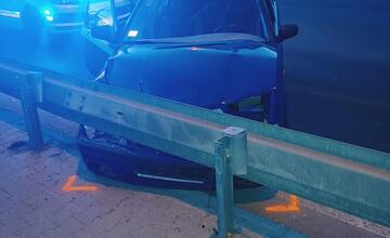 FOTO: Opitý 16-ročný mladík z Banskej Bystrice havaroval na cudzom aute