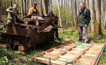 FOTO: Pri zaniknutých obciach na strednom Slovensku našli starú vojenskú techniku