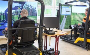 FOTO: Študenti lesníckej školy v Banskej Štiavnici dostali novú techniku