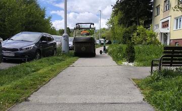 FOTO: Ruku k dielu pri údržbe mesta priložia opäť aj odsúdení