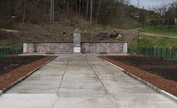 FOTO: Banská Štiavnica zrekonštruovala tri pamätníky za 70-tisíc eur