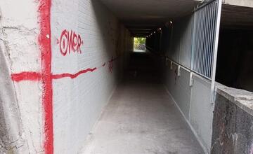 FOTO: Vandali opäť zničili podchod v Banskej Bystrici