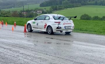 FOTO: Lombardisti v Handlovej na stupni víťazov