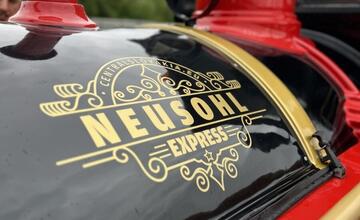 FOTO: Do ulíc v Banskej Bystrici sa vráti obľúbený turistický vláčik