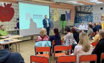 FOTO: V Banskej Bystrici diskutujú o rezidentských zónach, nie všetci sú spokojní