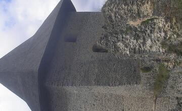 FOTO: Šomoška - hrad na Slovensku, podhradie v Maďarsku