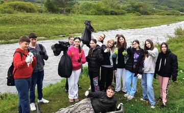 FOTO: Žiaci zo Žiaru nad Hronom vyšli z lavíc a čistili okolitú prírodu