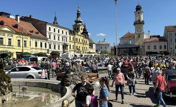 FOTO: Námestie SNP zaplavil dav ľudí. Banskobystričania si užívali bohatý program