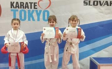FOTO: Karate klub MŠK Žiar nad Hronom získal viaceré medaily