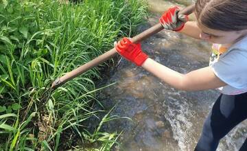 FOTO: Z riek pod Poľanou sa vyzbierali 3 tony odpadu