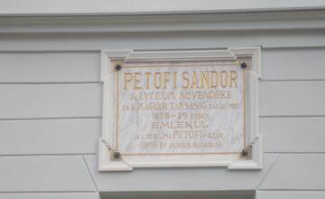 FOTO: Vnútorné priestory starej budovy v Banskej Štiavnici sa rozpadajú