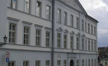 FOTO: Vnútorné priestory starej budovy v Banskej Štiavnici sa rozpadajú