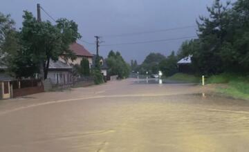 FOTO: Búrka napáchala v dedine pri Rimavskej Sobote veľké škody
