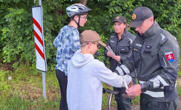 FOTO: Policajti kontrolovali chodcov a cyklistov v Banskobystrickom kraji