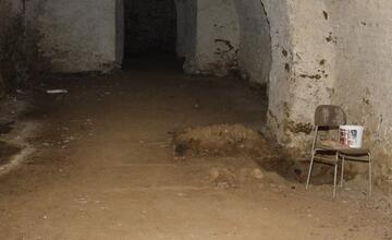 FOTO: FOTO: Nečakané nálezy v kaštieli v Žiari nad Hronom. Pri rekonštrukcii objavili predmety, ktoré doň nepatria