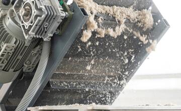 FOTO: V Žiari nad Hronom majú novú cestu. Vznikla z cigaretových ohorkov!