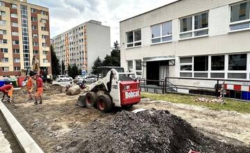 FOTO: Výstavba parkovacích miest v Podlaviciach