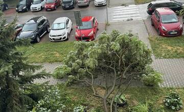FOTO: Ničivá búrka sa prehnala Zvolenom