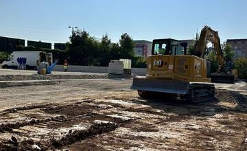 FOTO: Výstavba nového skateparku na Tajovského ulici 