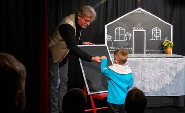 FOTO: Z pohostinstva bábkové divadlo