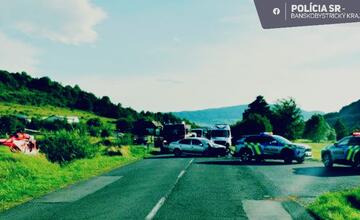 FOTO: Pri Detve došlo k nehode. 80-ročný vodič nedal prednosť protiidúcemu autu