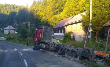 FOTO: Havária dvoch nákladných áut v obci Jarabá