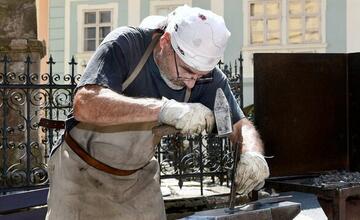 FOTO: Do Banskej Štiavnice putuje stovka remeselníkov. Aj tento rok sa tu koná podujatie Nezabudnuté remeslá 