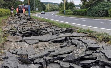 FOTO: Zvolen sa pustil do letnej rekonštrukcie ciest. Ako to vyzerá?