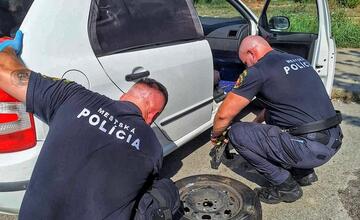 FOTO: Svalnatí policajti zo Zvolena pomohli žene v núdzi. Aké slová im adresovala?