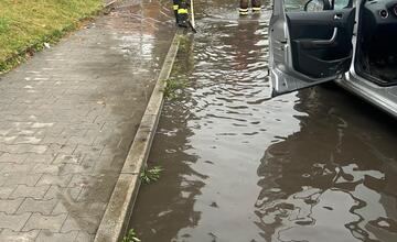 FOTO: Búrka potrápila aj Žarnovicu. Pozrite si, kde pomáhali miestni hasiči