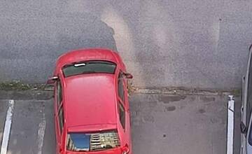 FOTO: Vtipné fotografie nezvládnutého parkovania