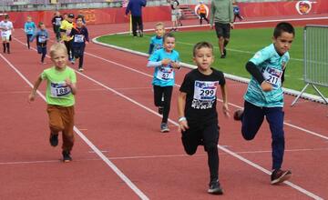 FOTO: Na atletickom štadióne na Štiavničkách súťažili najmenší atléti