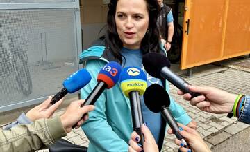 FOTO: Zamestnanci mestského úradu dostali nové e-bicykle