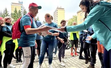 FOTO: Zamestnanci mestského úradu dostali nové e-bicykle
