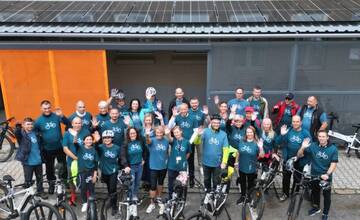 FOTO: Zamestnanci mestského úradu dostali nové e-bicykle