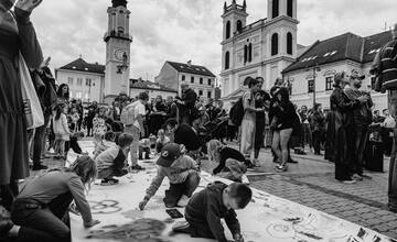 FOTO: Protestu na podporu Kultŕuneho štrajku podporila aj Banská Bystrica