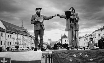 FOTO: Protestu na podporu Kultŕuneho štrajku podporila aj Banská Bystrica