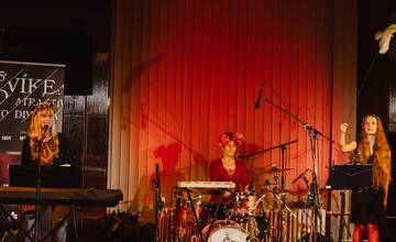 FOTO: Víkend atraktívneho divadla