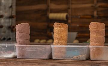 FOTO: Žiarsky jarmok už v plnom prúde