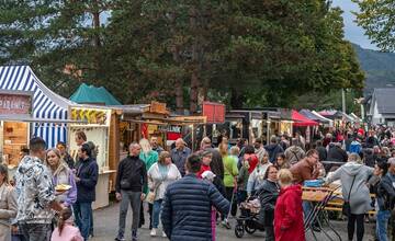 FOTO: Žiarsky jarmok už v plnom prúde