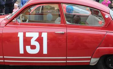 FOTO: Podujatie prilákalo množstvo zvedavých milovníkov áut