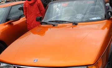 FOTO: Podujatie prilákalo množstvo zvedavých milovníkov áut