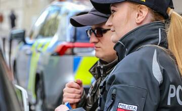 FOTO: Polícia na cestách kontroluje vodičov, či pustia slepých cez priechod